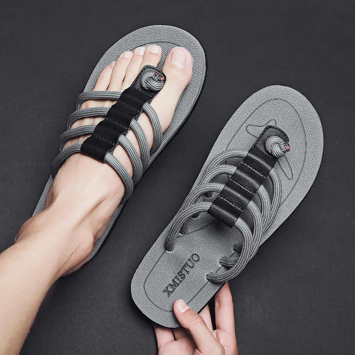 أطقم ألواح رياضية للرجال صنادل مضادة للانزلاق . Men's Sports Board Sets Anti-slip Sandals Custom Logo