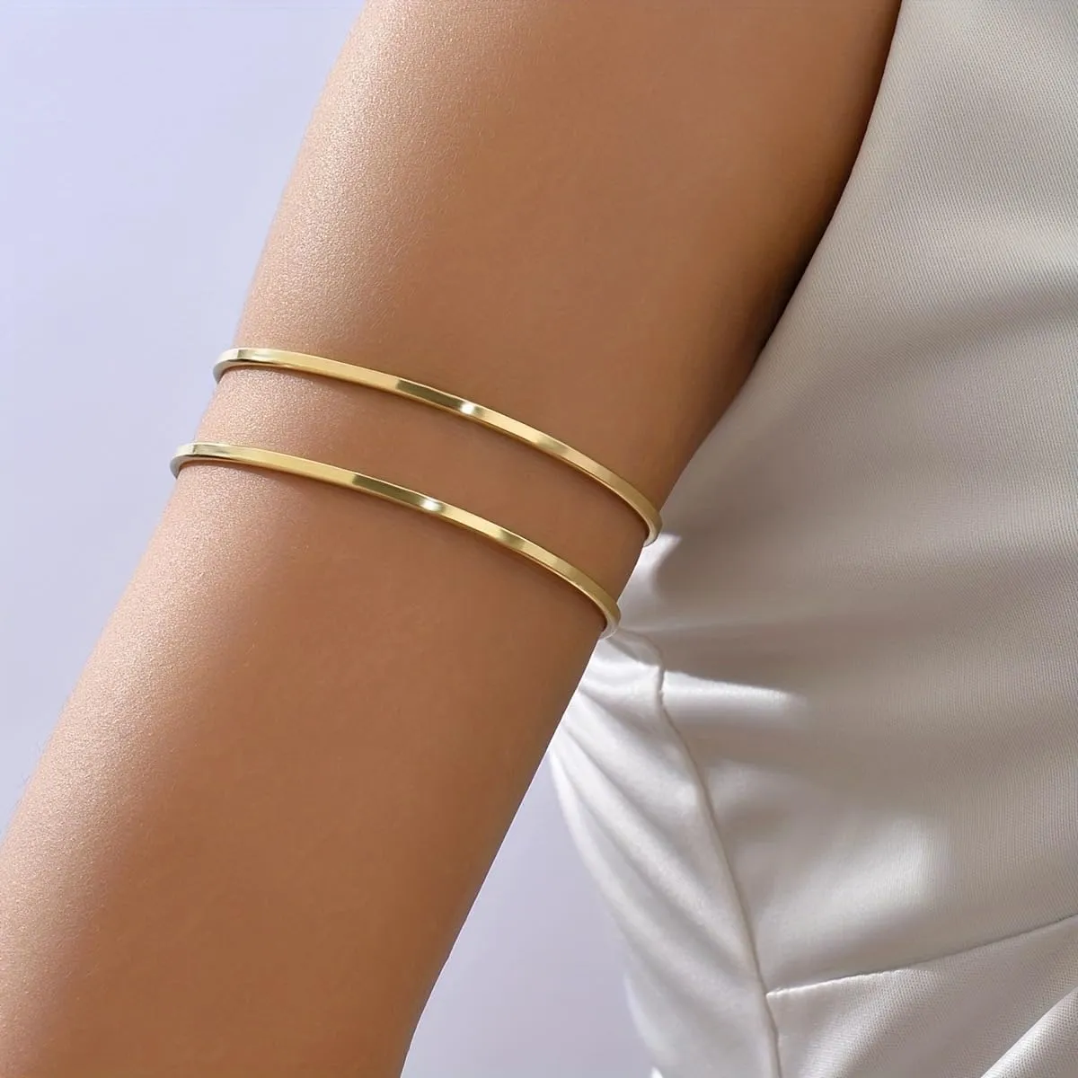 2Pcs Minimalist Simple Swirl Upper Arm Cuff Bracelets for Women Girls Arm Bangle Armlets Adjustable
