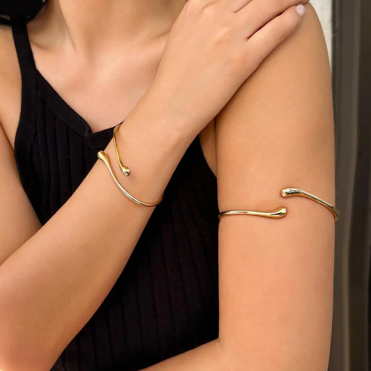 2Pcs Minimalist Simple Swirl Upper Arm Cuff Bracelets for Women Girls Arm Bangle Armlets Adjustable