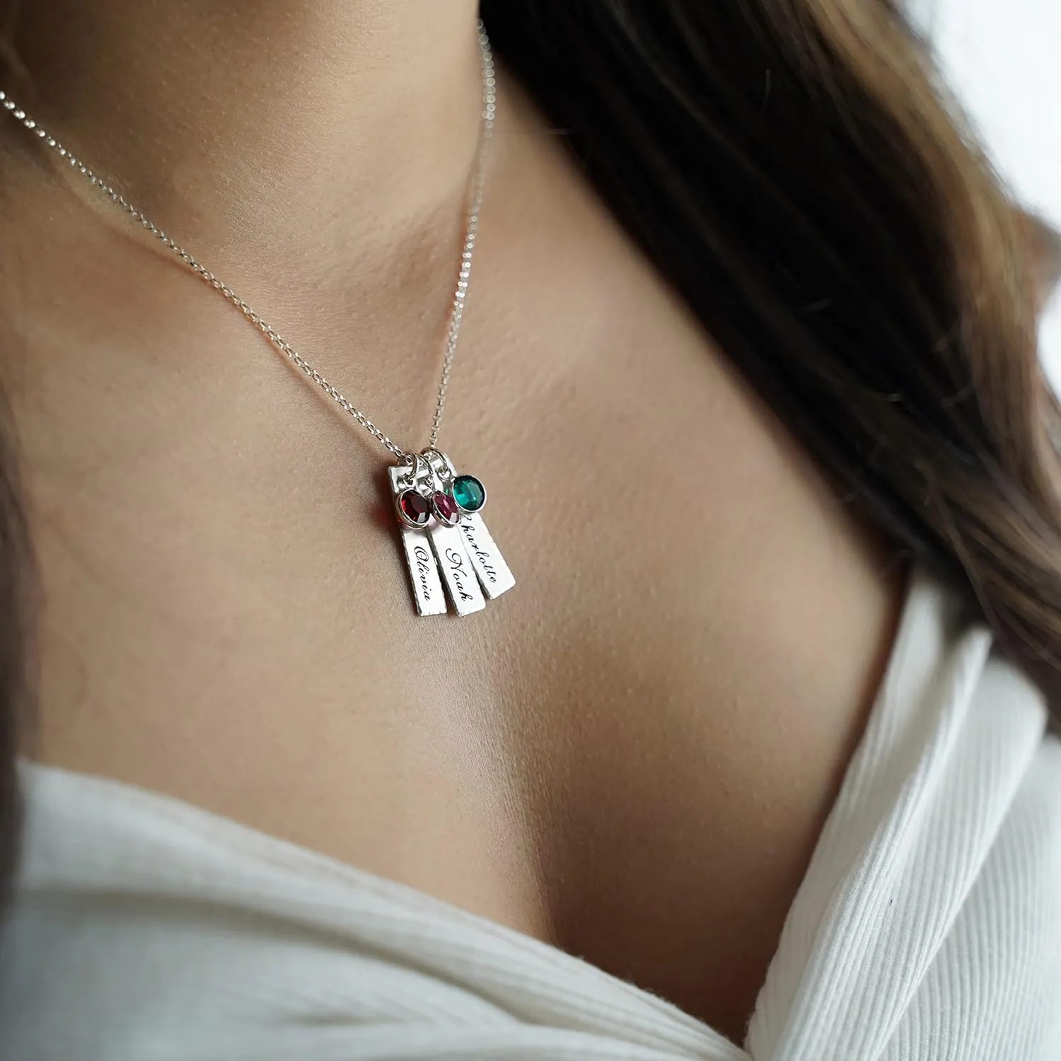 AJ's Collection Unity in Three Personalized Charm Necklace. Customize 3 Sterling Silver Rectangular Pendants with Names of Your Choice. Gifts for Her