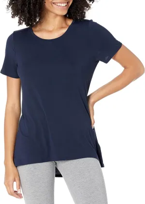 Amazon Essentials Women's Relaxed-Fit Short-Sleeve Scoopneck Swing T-Shirt (Available in Plus Size)