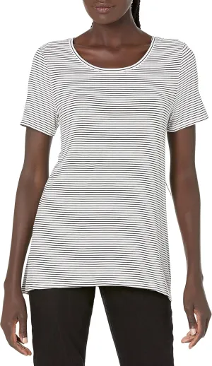 Amazon Essentials Women's Relaxed-Fit Short-Sleeve Scoopneck Swing T-Shirt (Available in Plus Size)