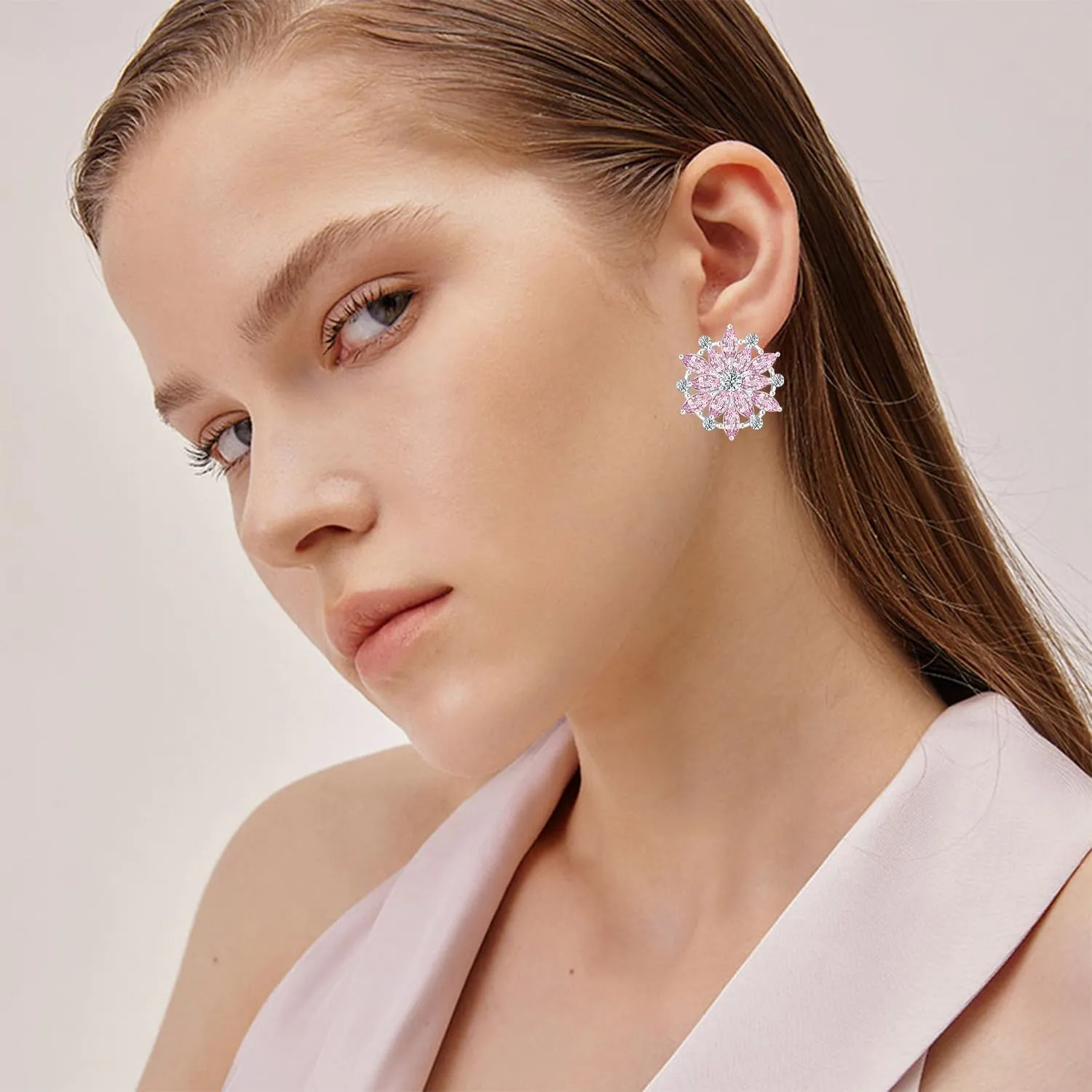 Boho Sparkly Crystal Snowflake Hollow Sliver Lightweight Stud Earrings Creative Flower Dainty Rhinestone Earrings For Women Jewelry Gifts