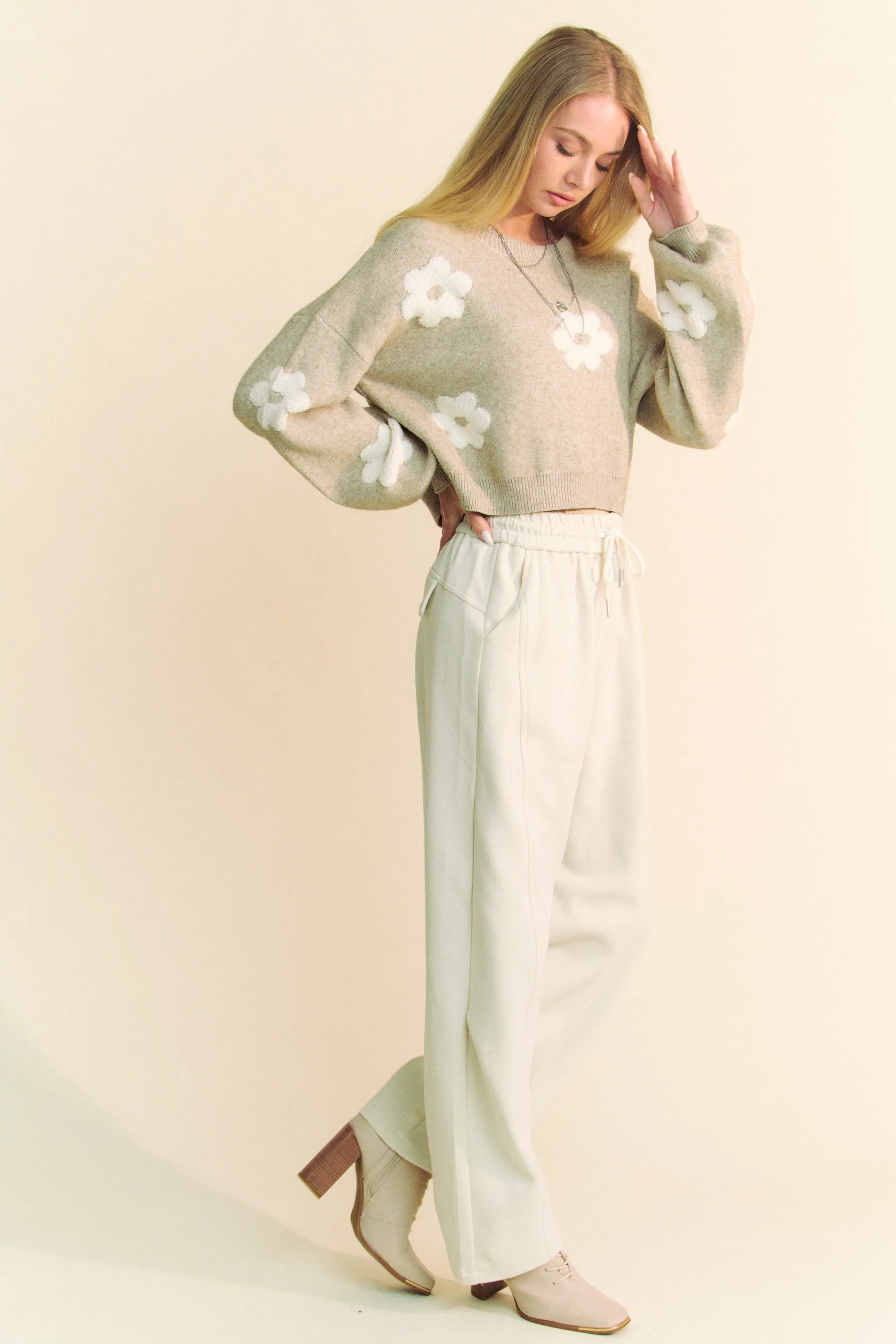 Davi & Dani CROPPED Floral Print Knit Sweater in Taupe