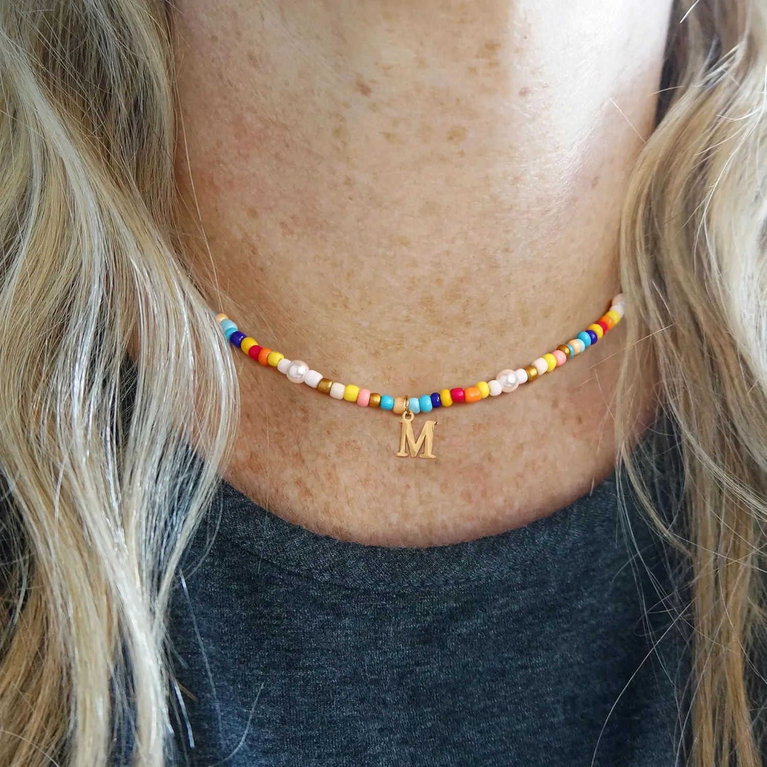 JSJOY Colorful Beaded Initial Necklace for Women, Y2K Rainbow Beaded Choker with Gold A-Z Letter Pendant Summer Jewelry Gift Handmade Boho Beaded Initial Necklace for Teens Trendy