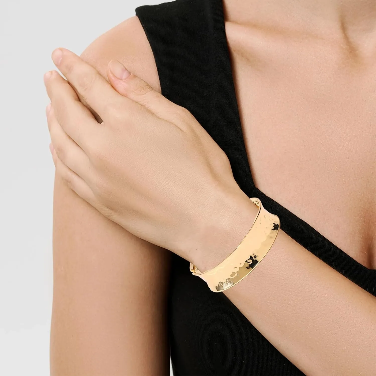 KOLODOGO Gold Bracelets for Women Hammered Wide Cuff Chunky Bracelets Open Cuff Irregular Bangles Adjustable Wrist Cuff Bracelets for Women