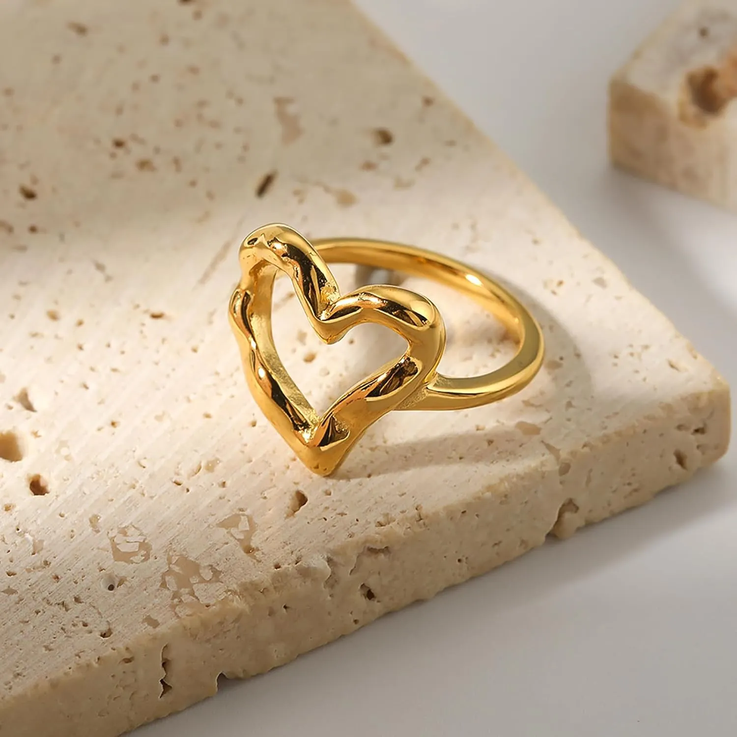 Loqimu Irregular Hammered Hollow Heart Rings Gold Stainless Steel Statement Rings for Women Minimalist Stackable Midi Rings Size 6 7 8 Wedding Finger Jewelry
