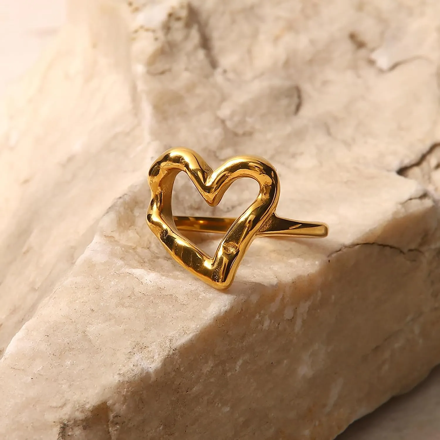 Loqimu Irregular Hammered Hollow Heart Rings Gold Stainless Steel Statement Rings for Women Minimalist Stackable Midi Rings Size 6 7 8 Wedding Finger Jewelry