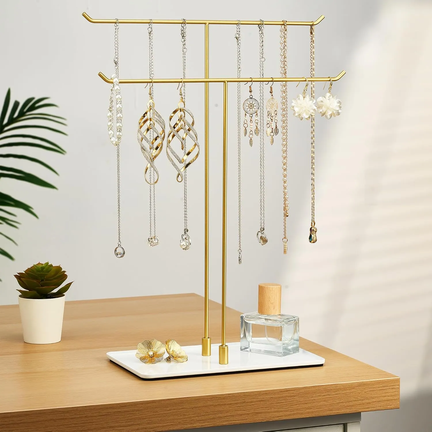 Necklace Stand Aesthetic Necklace Holder: Metal Necklace Organizer for Home Decor, Gold