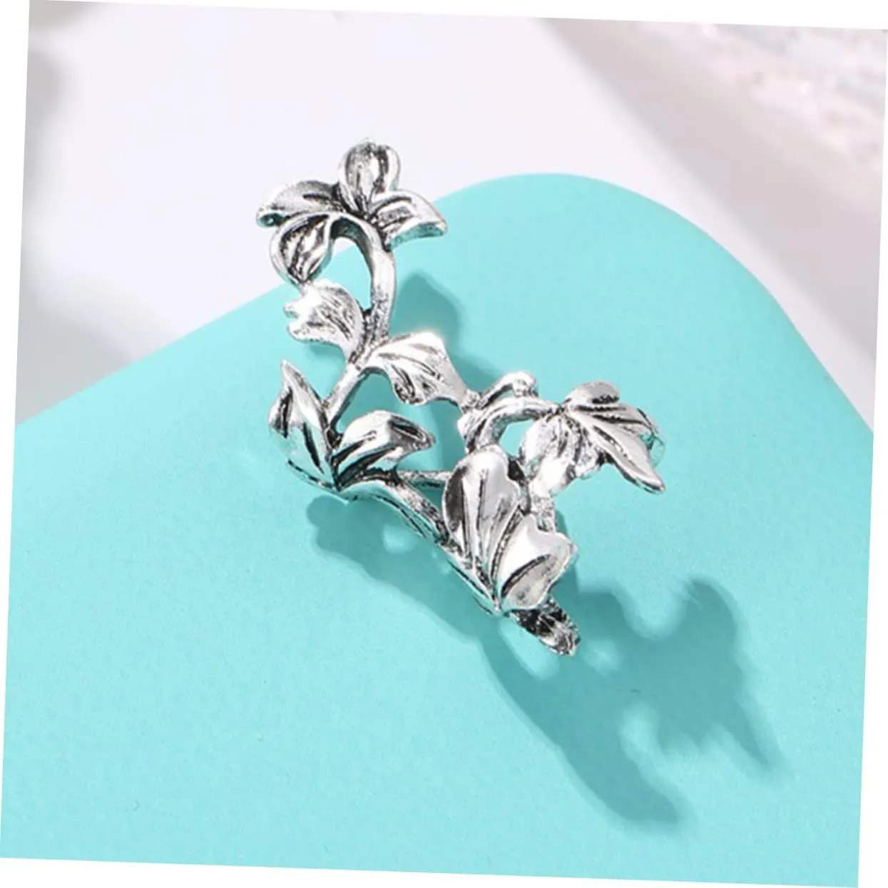 NOLITOY Vintage Hollow Leaf Ear Clip Earrings for Women Non Piercing Ear Jewelry Fashionable Accessory to