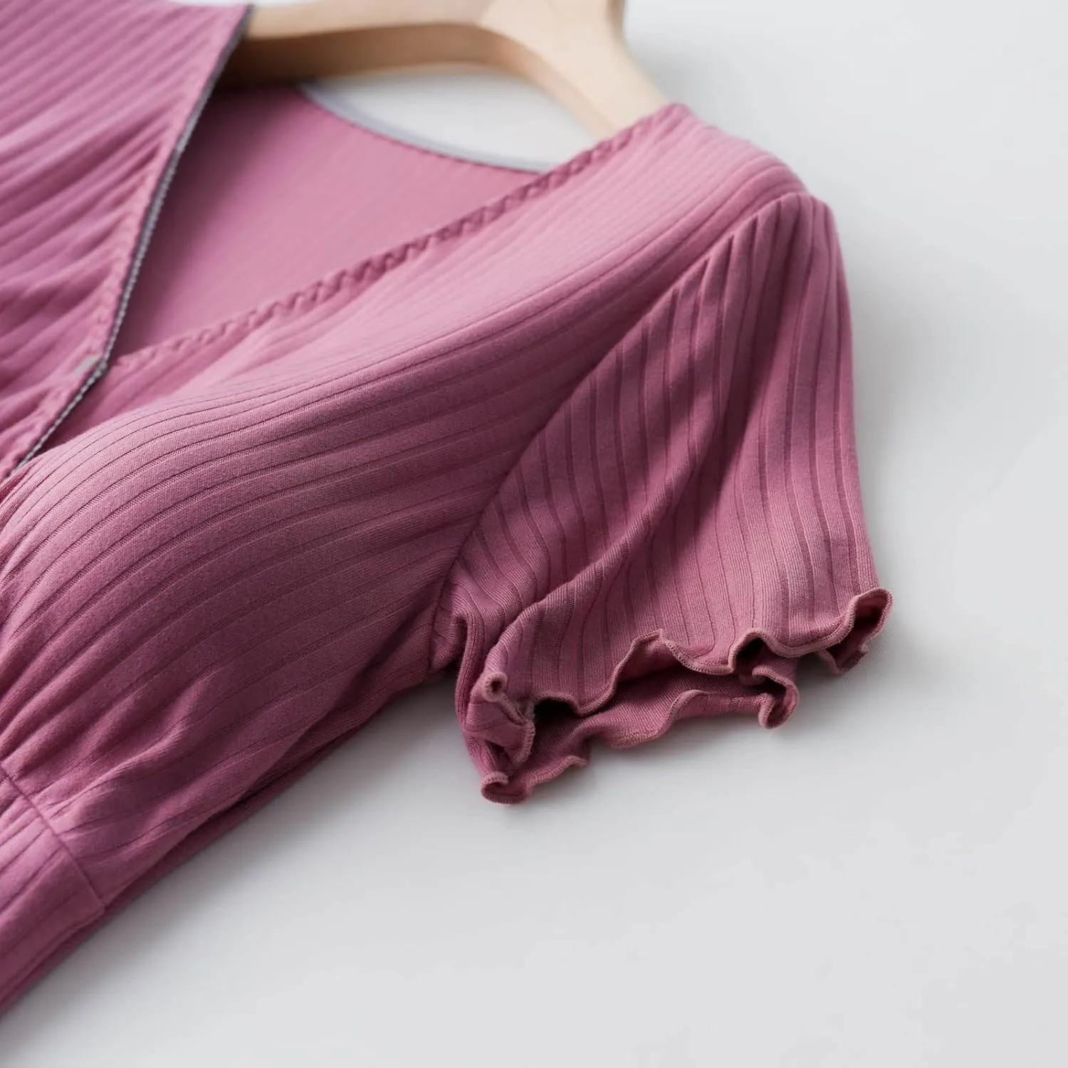 Nursing Nightgowns for Women Breastfeeding Sleepwear Comfy Short Sleeve V Neck Ribbed Pajamas Dress with Built in Bra