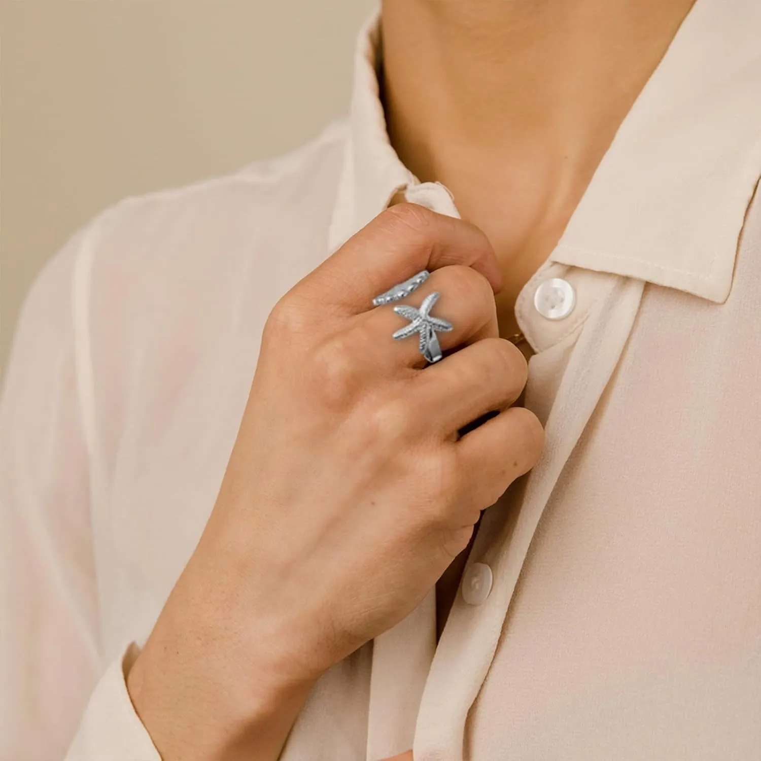 Roe Dolph Gold Starfish Ring for Women Non Tarnish Gold Chunky Starfish Rings 14K Gold Plated Seashell Shell Rings Summer Beach Rings Adjustable Statement Ring Boho Ocean Summer Outfits Jewelry