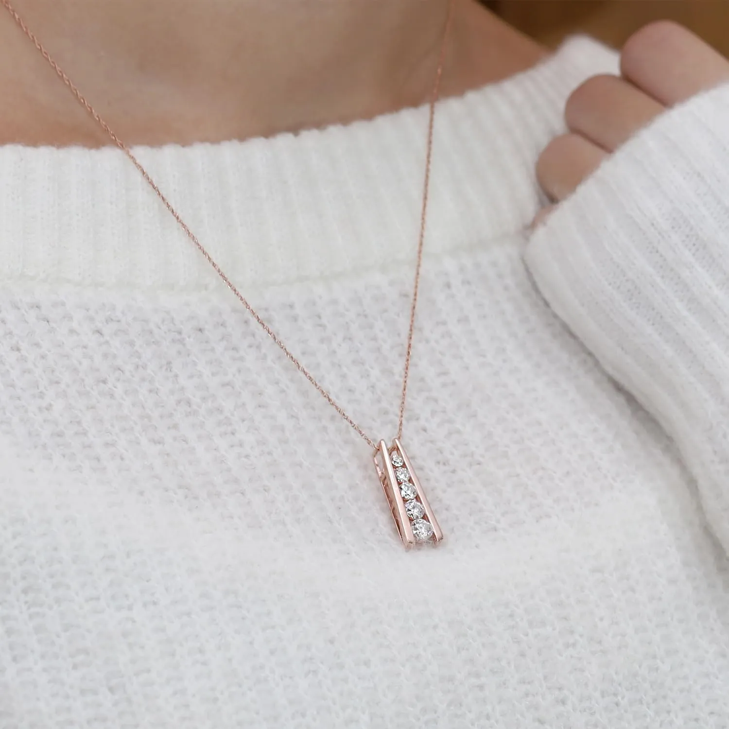SAVEARTH DIAMONDS 1.25 Carat Lab Created Moissanite & Lab Grown Diamond Five Stone Journey Bar Pendant Necklace In 14k Gold Over Sterling Silver Jewelry With 18" Chain, Gift For Her