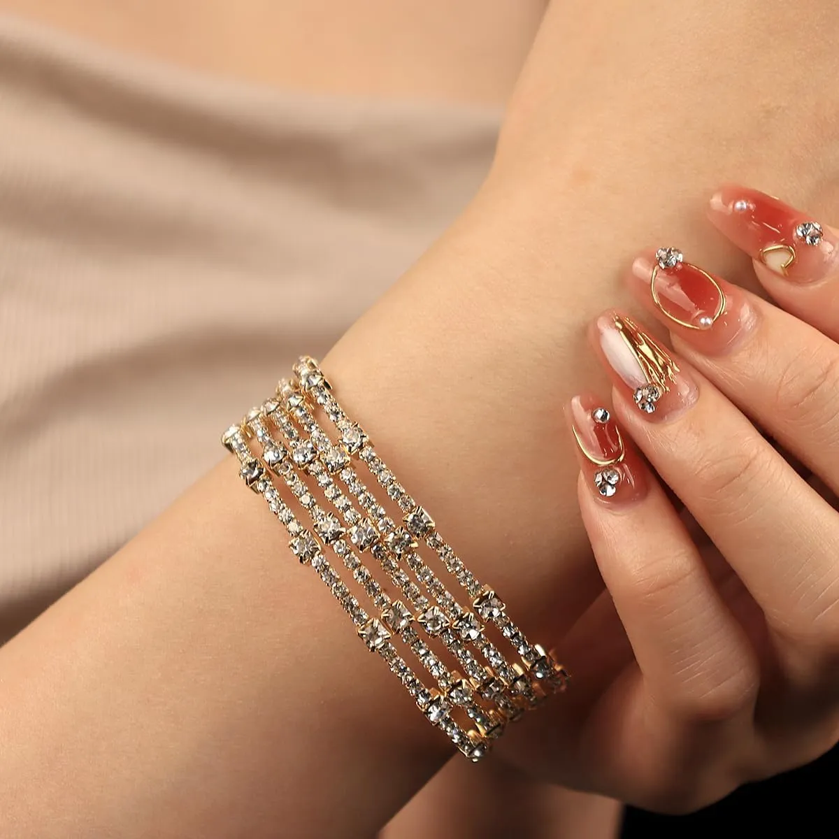 Shining Layered Crystal Bracelet Cuff for Women Vintage Rhinestone Half Open Cuff Bangle Wrist Bracelet Bride Wedding Bracelet Jewelry