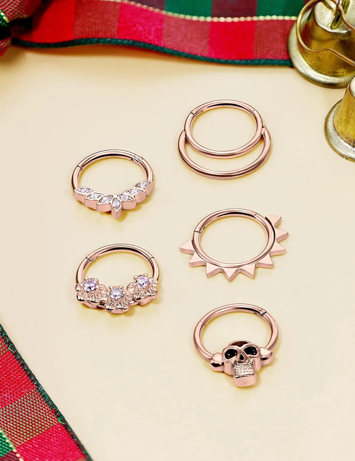 Vsnnsns Septum Ring 16G Stainless Steel Skull Septum Piercing Jewelry Clicker Flower Nose Ring Hoop Piercing Jewelry for Women Men Silver Black Rainbow Rose Gold 10mm