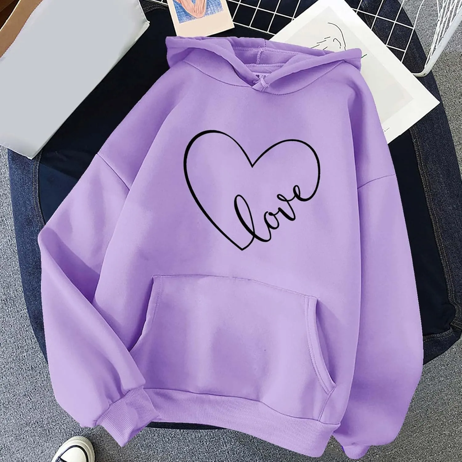 Women's Fashion Hoodies & Sweatshirts Long Sleeve Heart Graphic Tee Shirts Causal Drawstring Hoodies Vacation Outfits