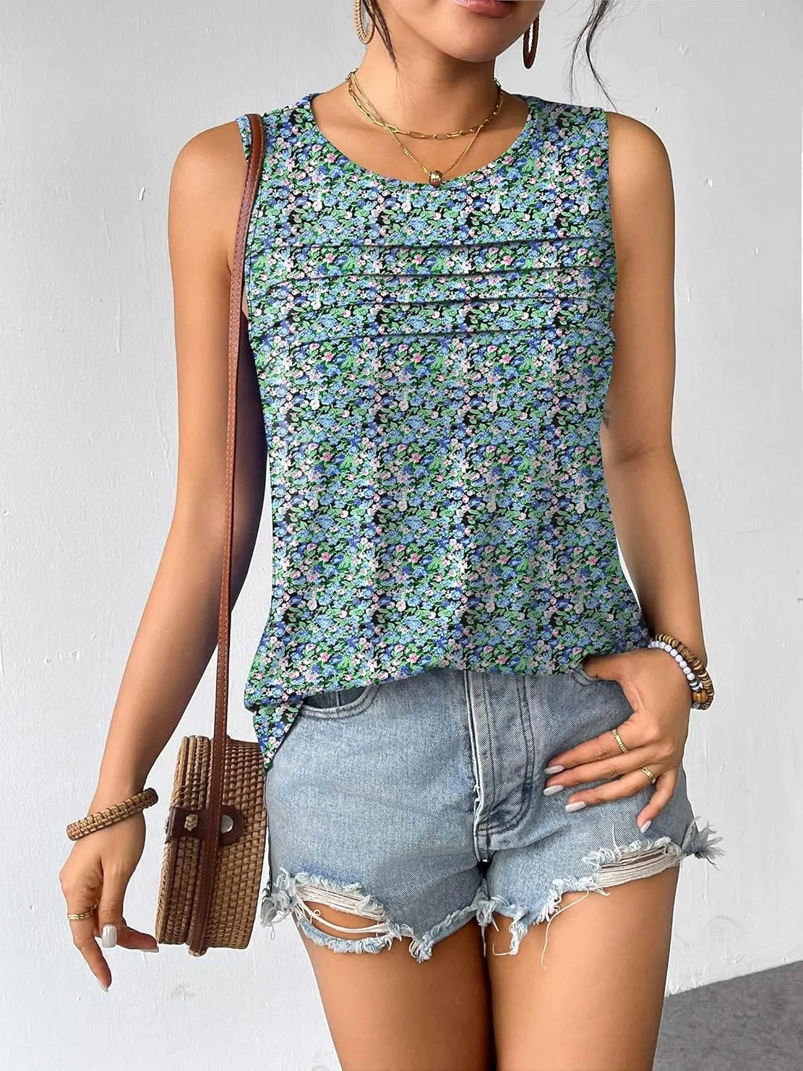 Zeagoo Womens Tops Dressy Casual Summer Loose Fit Tank Tops Trendy Pleated Front Scoop Neck Sleeveless Tunic Shirts